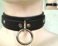 Ape Leather genuine leather one large ring buckle choker