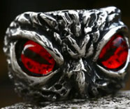 Mio Queena vintage owl evil red eye ring