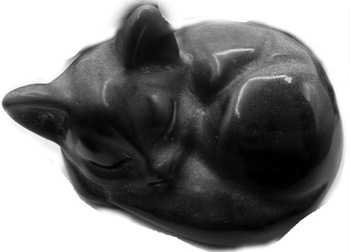 Obsidian sleeping cat 1 inch