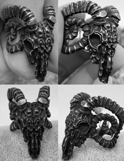 Mio Queena black dall sheep head stainless steel ring