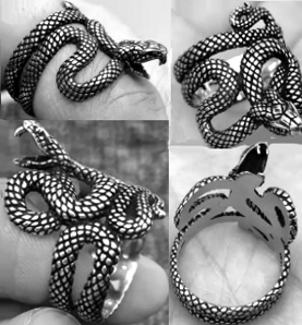 Mio Queena stainless steel snake baring fangs ring