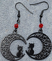 Mio Queena gothic black cat moon filigree dangle earrings