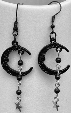 Mio Queena moon beaded dangle earrings