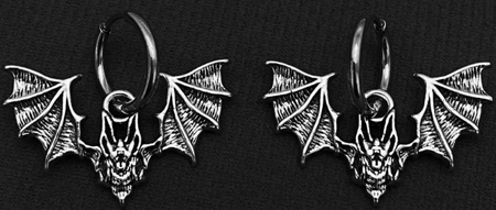 Mio Queena gothic bat huggie earrings