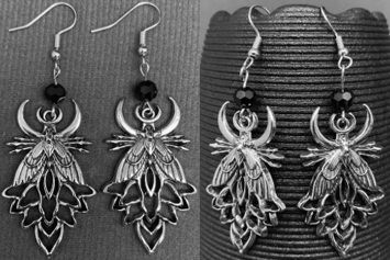 Mio Queena gothic moth dangle earrings