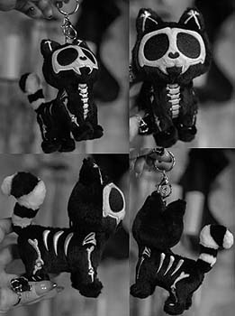 Vampire Freaks plush Skelekitty keychain